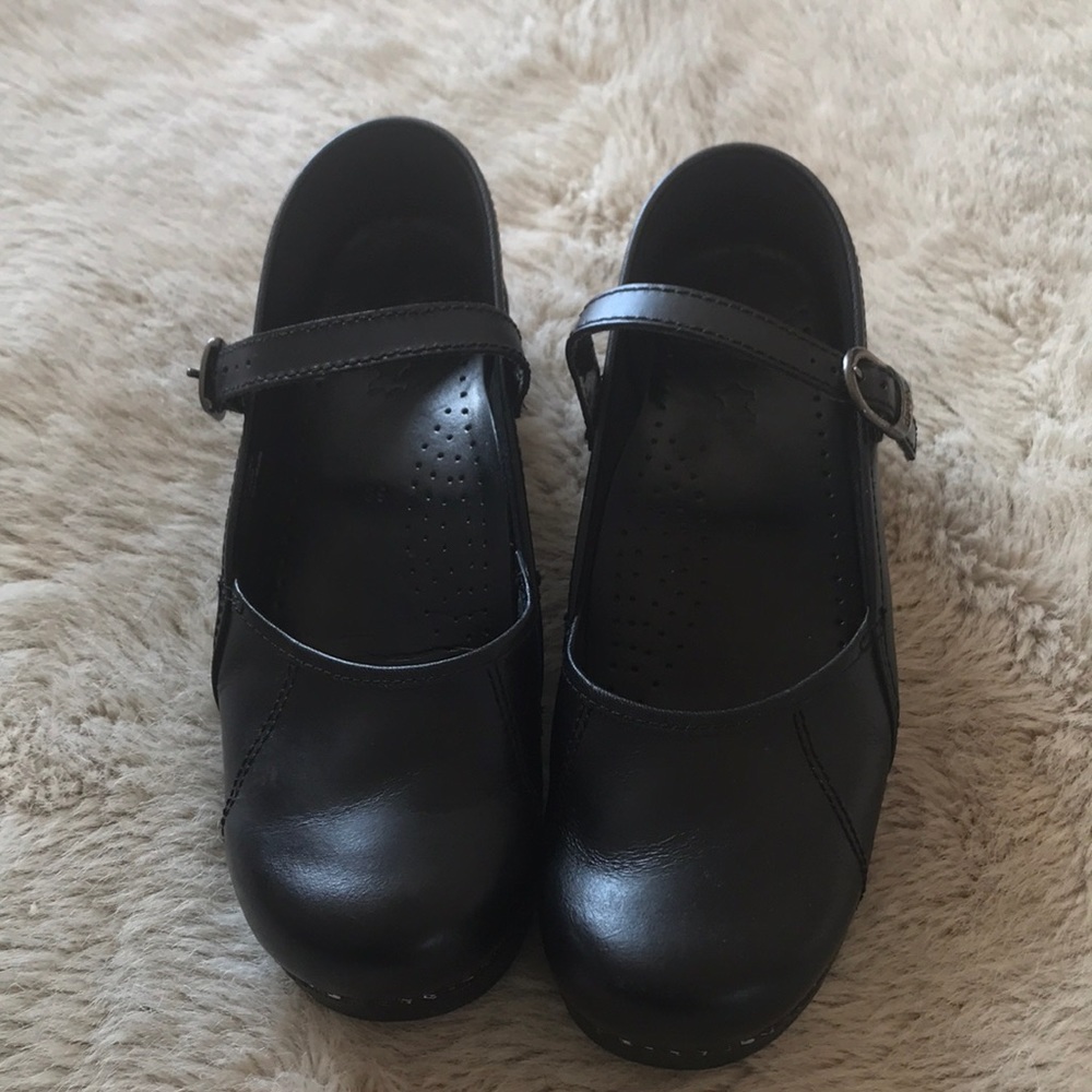 Mary Jane Dansko size 39